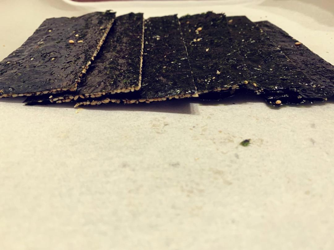 芝麻夹心海苔脆