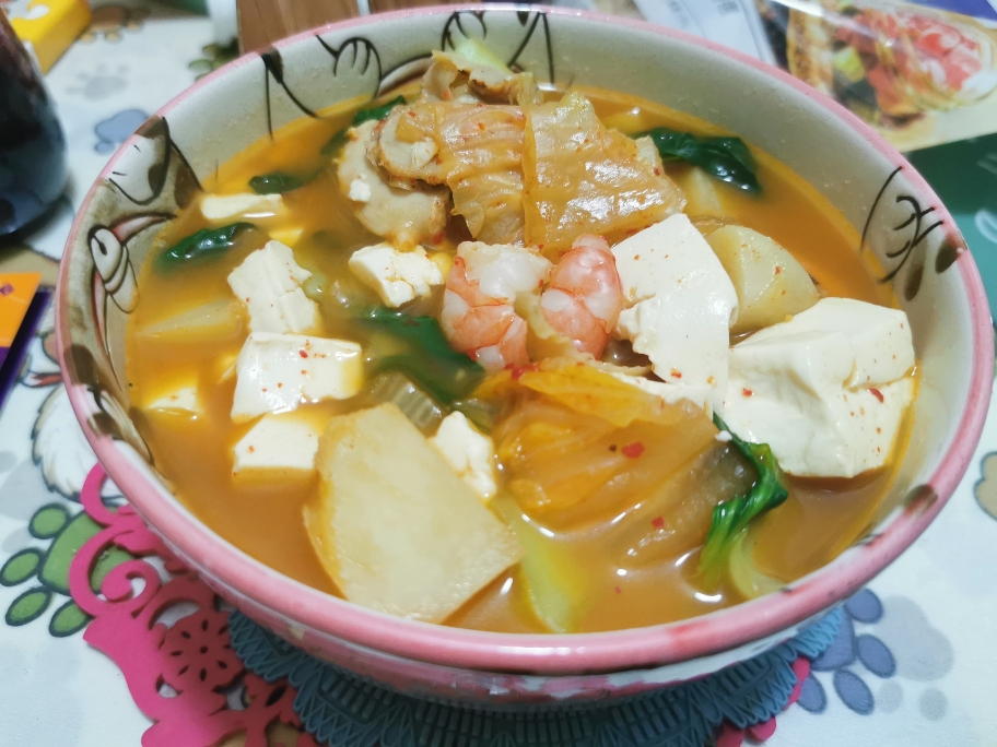 泡菜豆腐海鲜汤