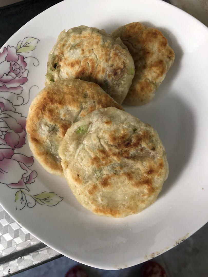 懒人版葱香发面饼 要多软有多软 零失败的方子 附细节视频详解