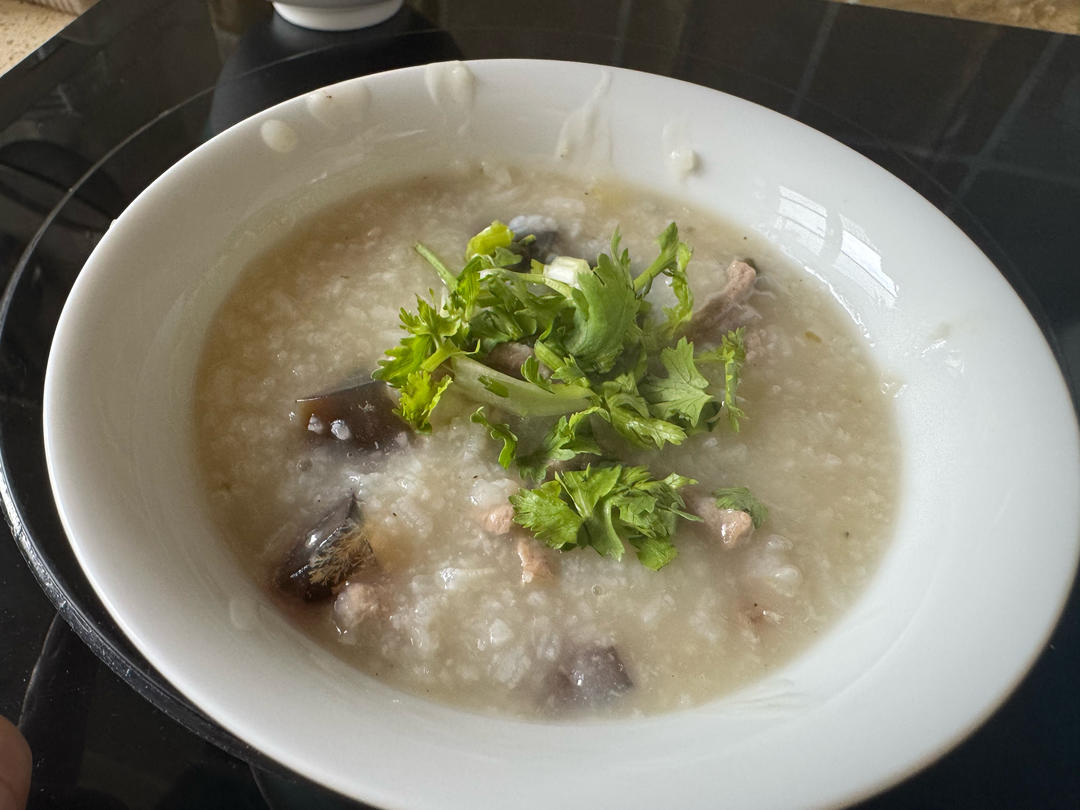 十五分钟快手之香滑皮蛋瘦肉粥(附五分钟电饭煲电压力锅更快捷方法)