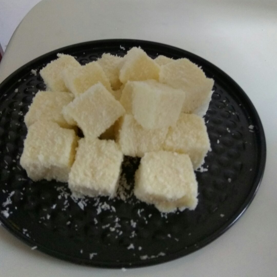 完胜85度C牛奶椰丝小方