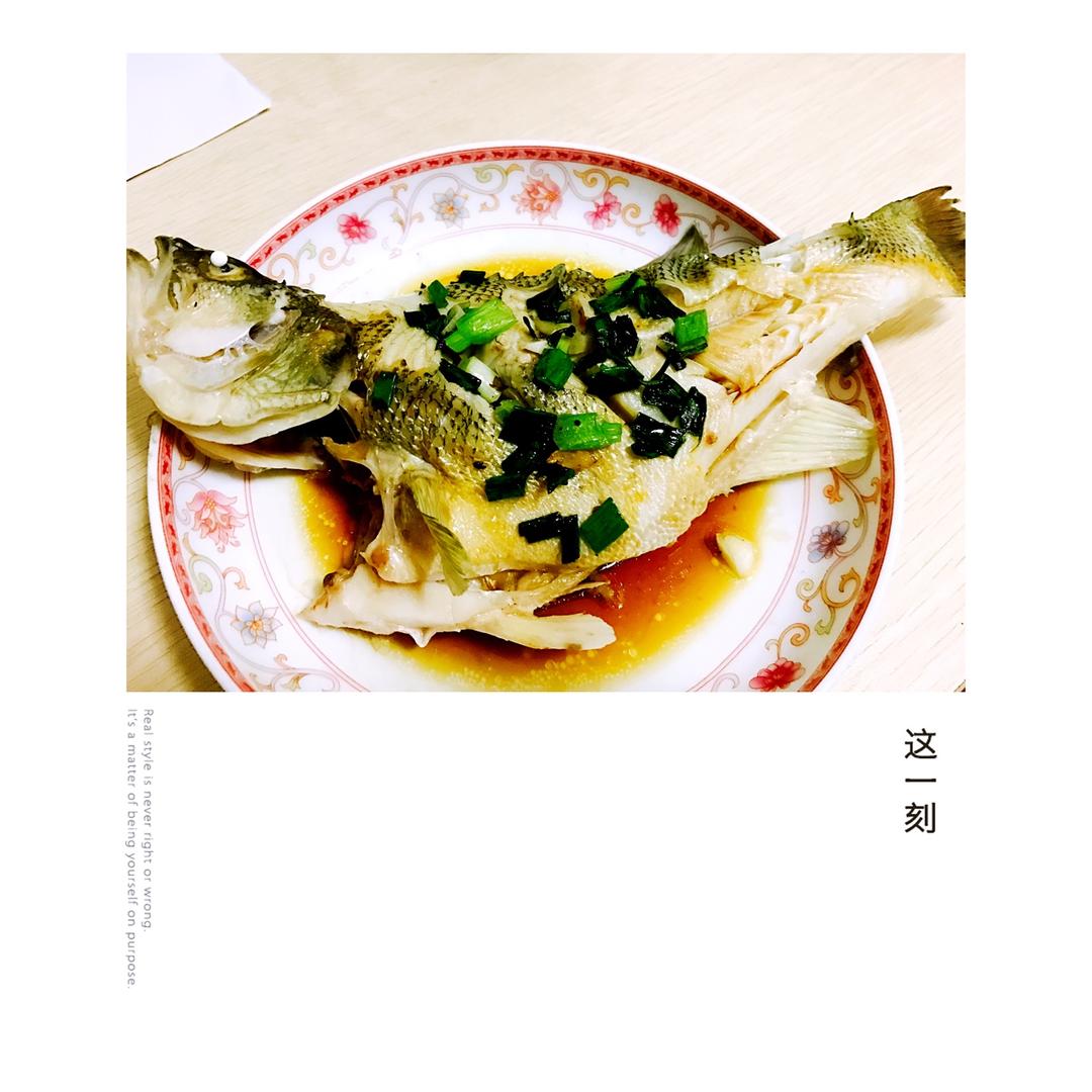 蒸鲈鱼