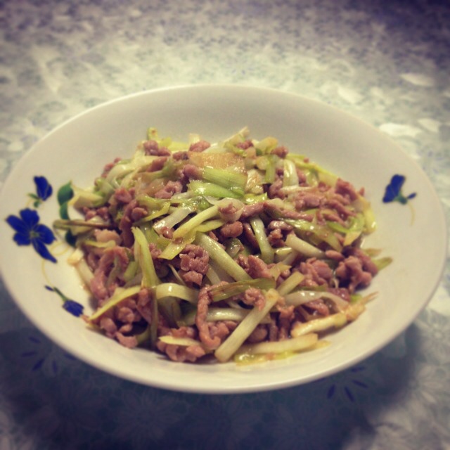 韭黄炒肉丝