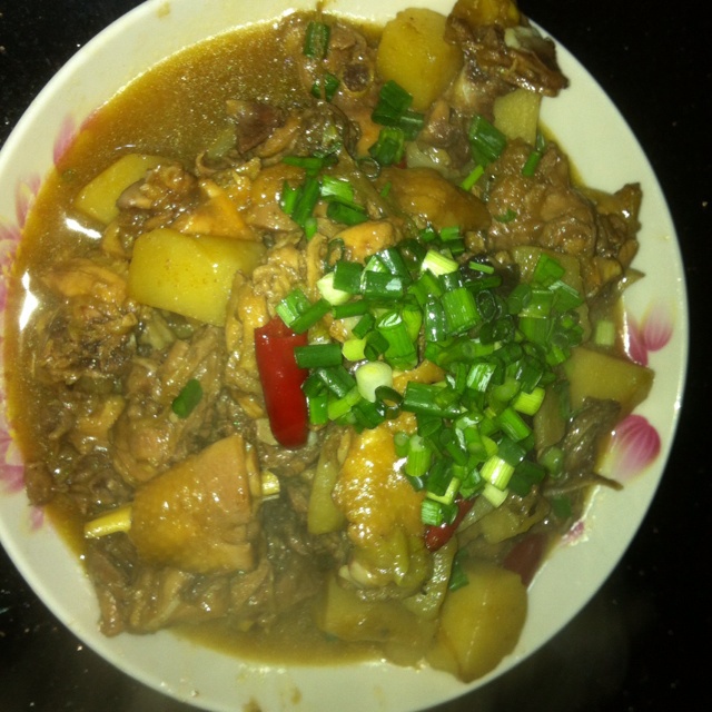 土豆炖鸡块