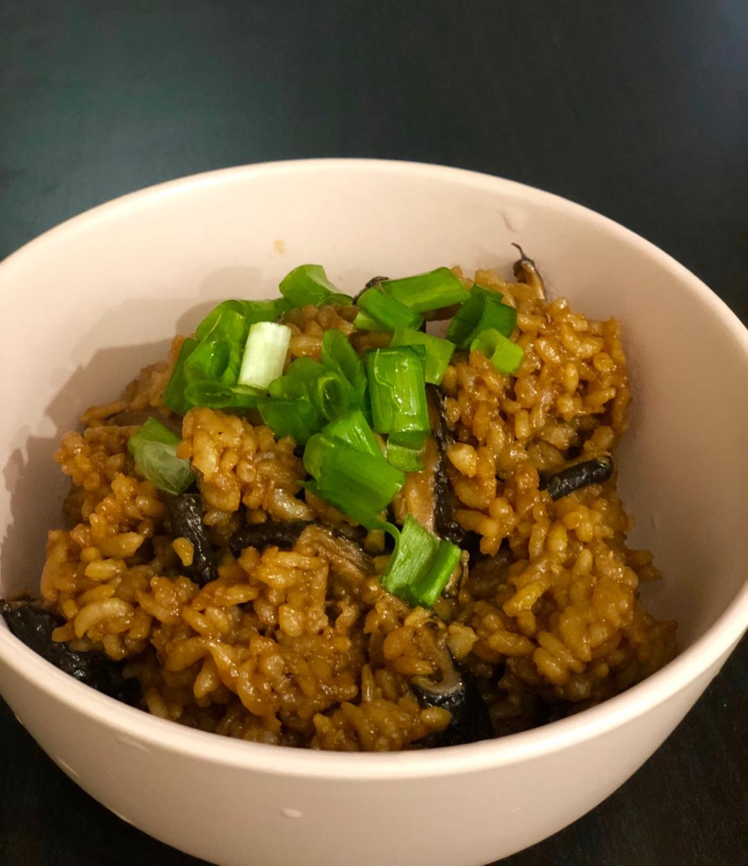 【香菇油饭】