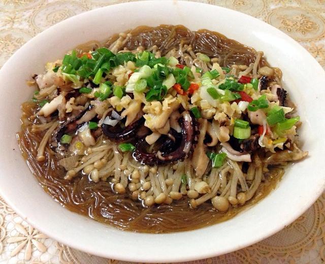 蒜蓉粉丝金针菇蒸鱿鱼的做法