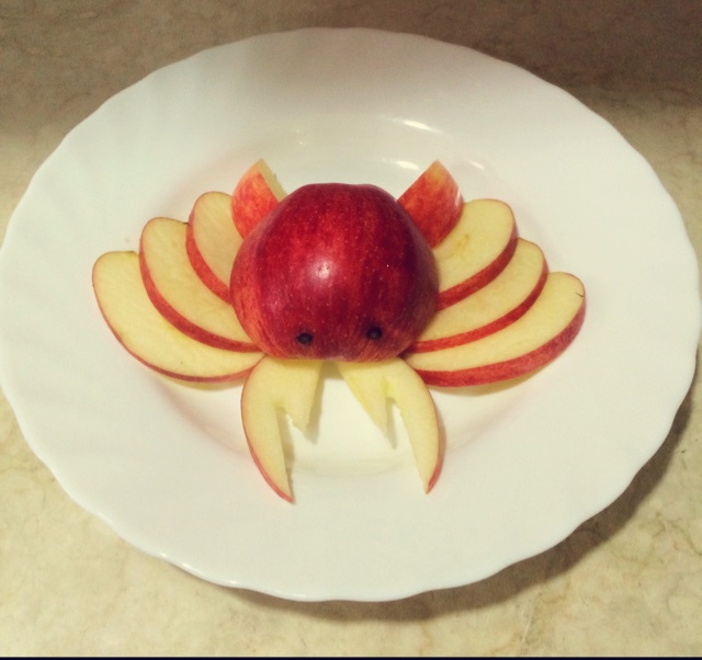 亮子老婆做的巴乐水果拼盘-- 微笑的螃蟹