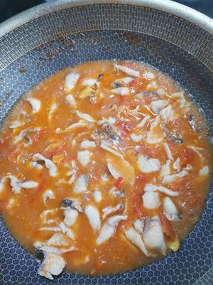 酸酸甜甜的番茄黑鱼锅的做法 步骤6