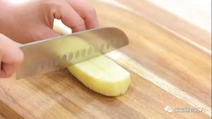 浇汁土豆泥 宝宝辅食食谱的做法 步骤2