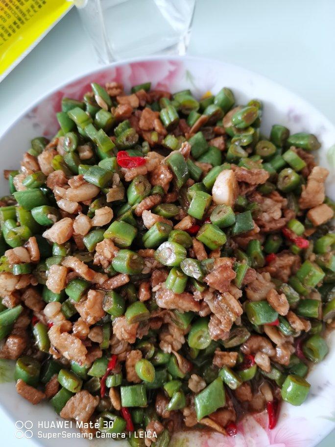 肉沫豆角下饭菜