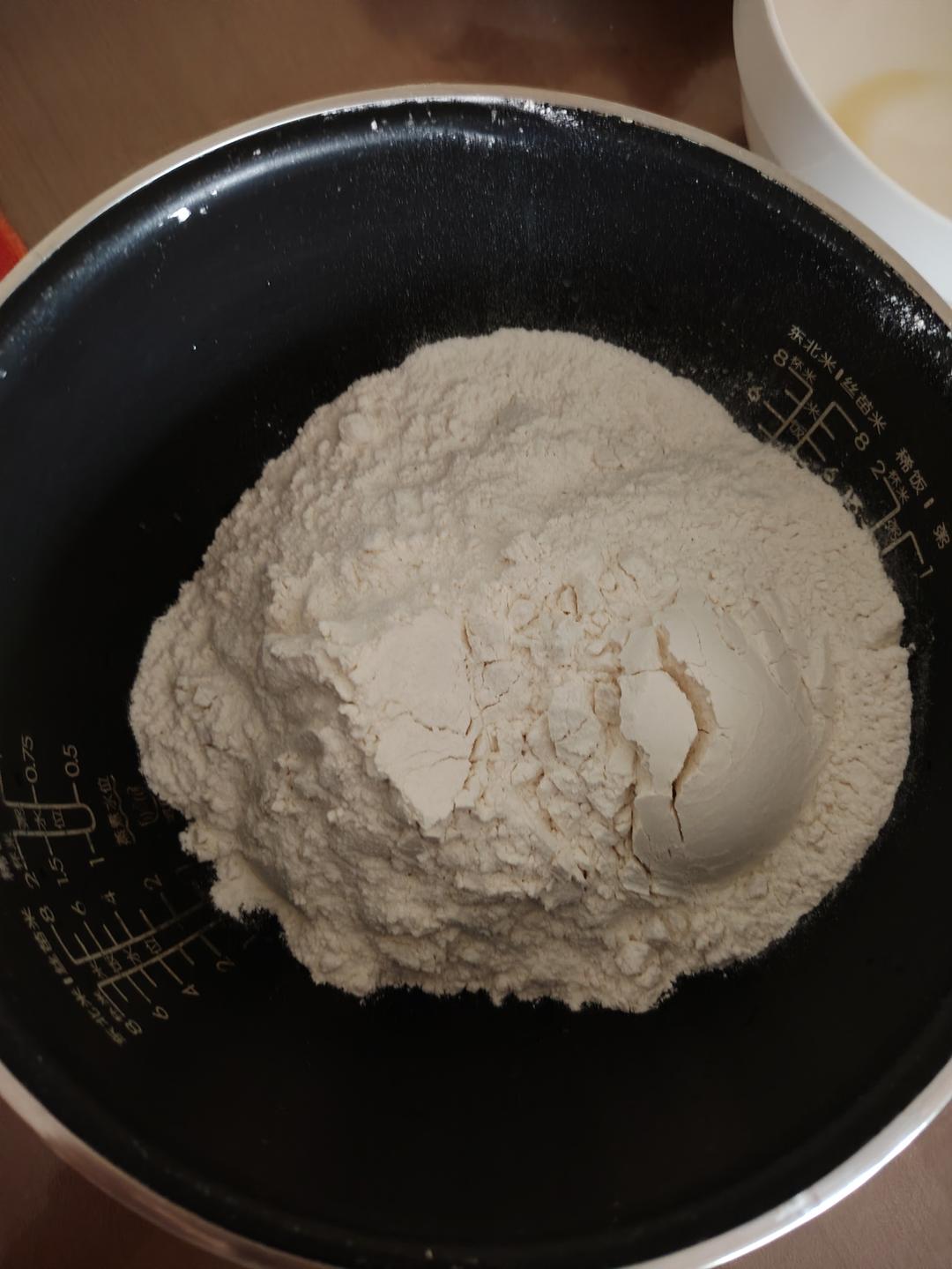 纯奶手撕吐司的做法 步骤1