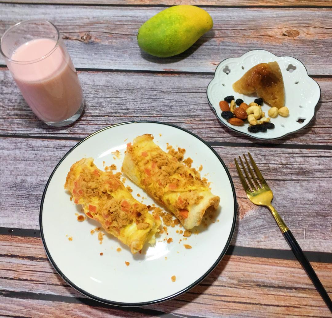 肉松炼乳蛋三明治