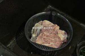 超级简单的卤牛肉的做法 步骤3