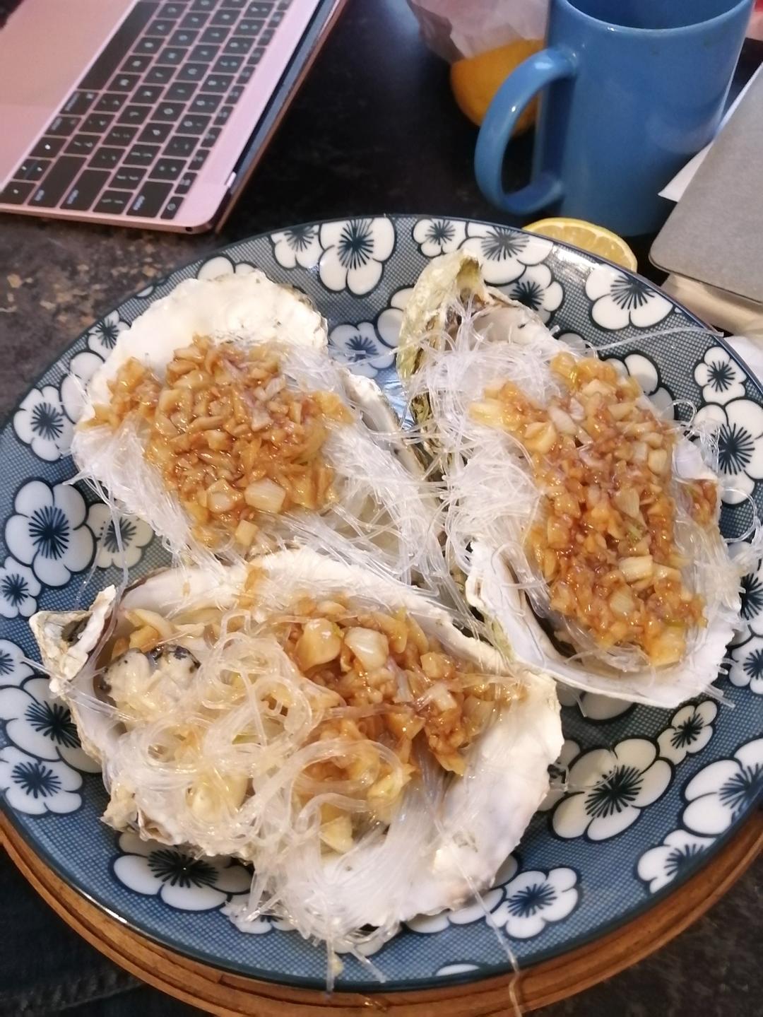 蒜蓉粉丝蒸生蚝