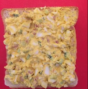 鸡蛋沙拉三明治的做法 步骤6