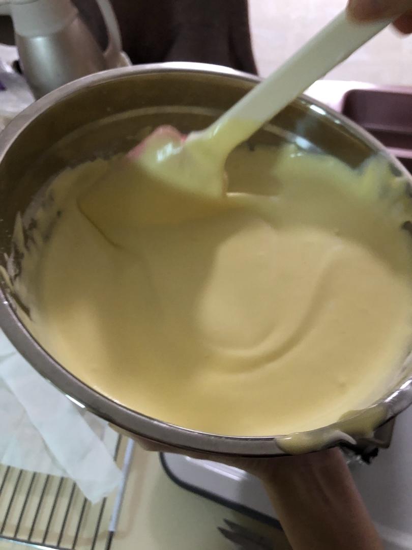 小猪蛋黄酥【6月北鼎烤箱食谱】
