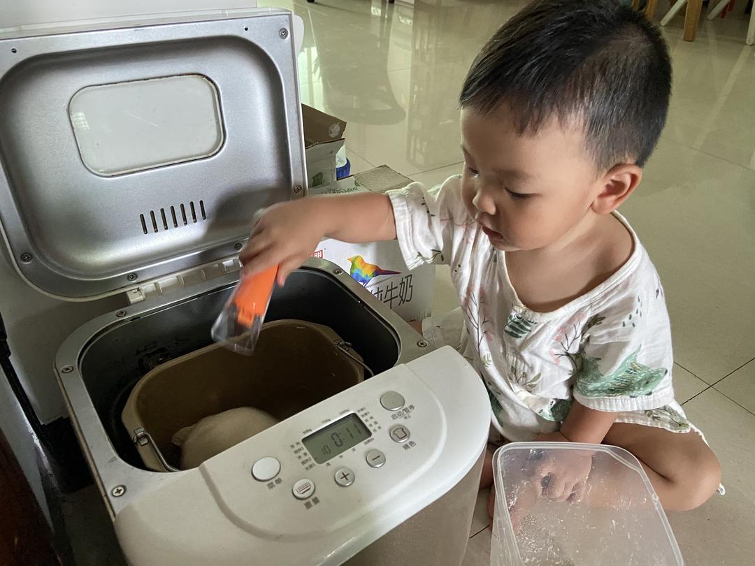 纯奶手撕吐司的做法 步骤1
