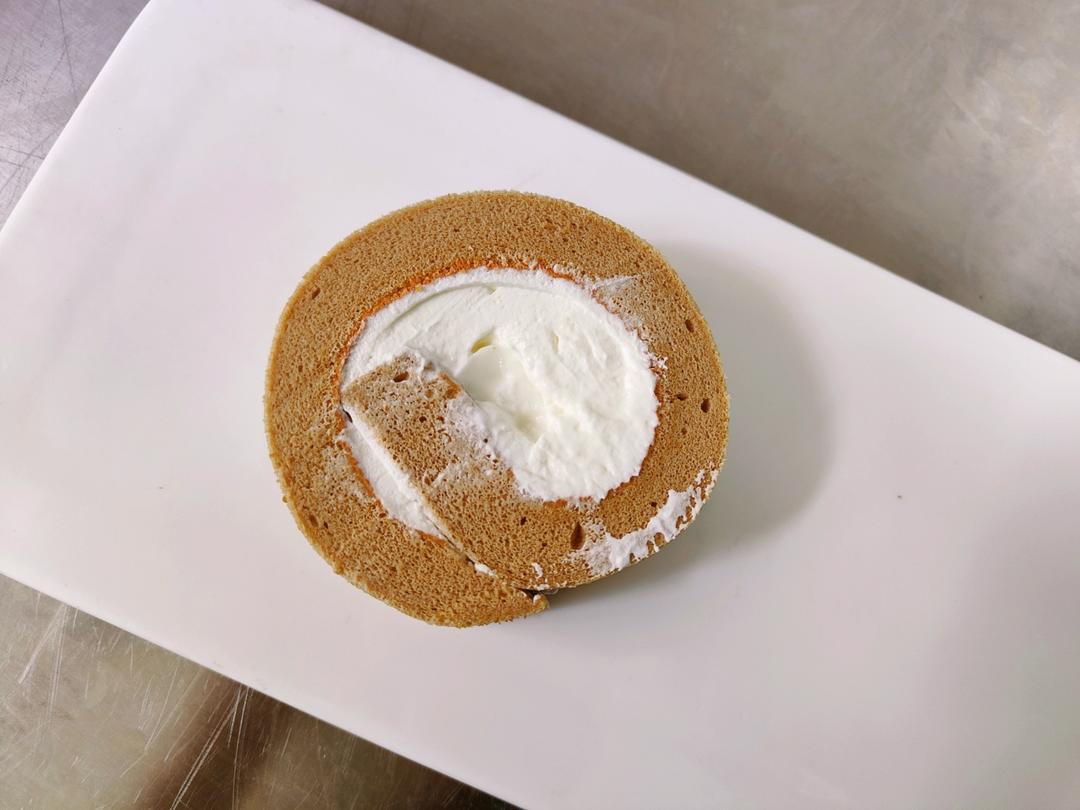 生椰拿铁蛋糕卷