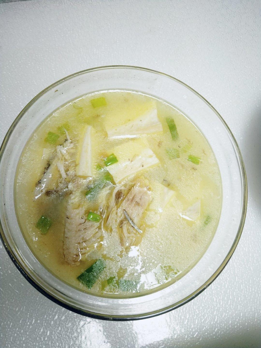 鲫鱼豆腐汤