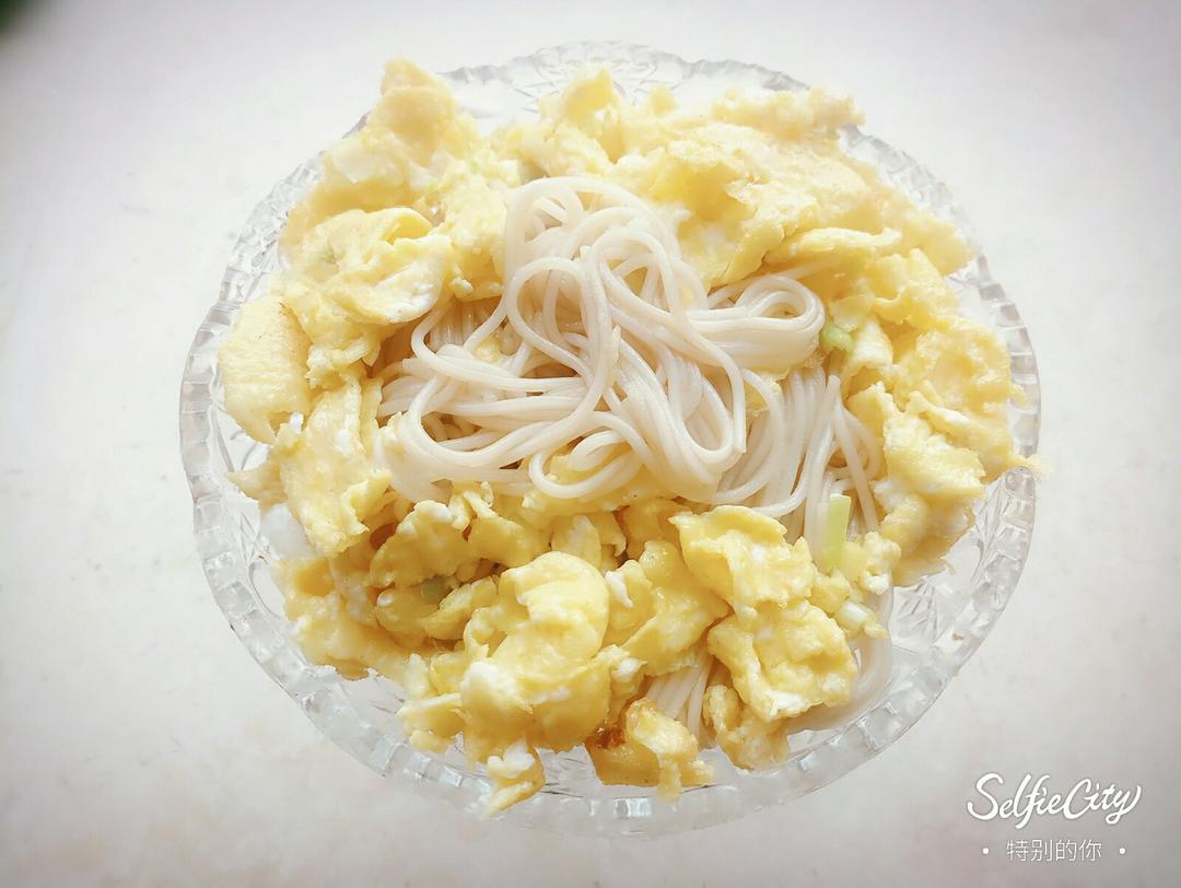 蒜汁儿鸡蛋凉面
