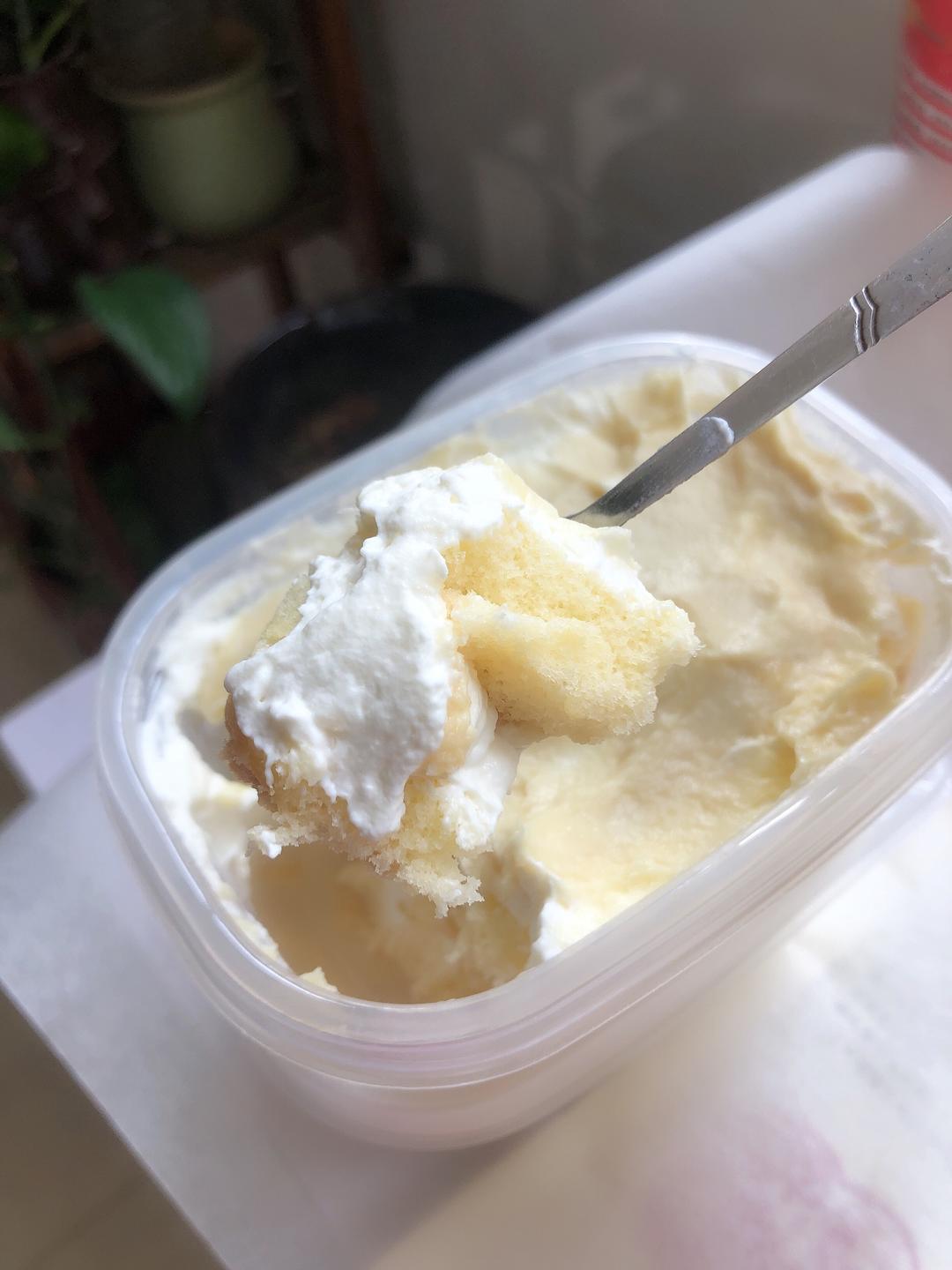 榴莲蛋糕盒子——内附戚风蛋糕糊翻拌手法