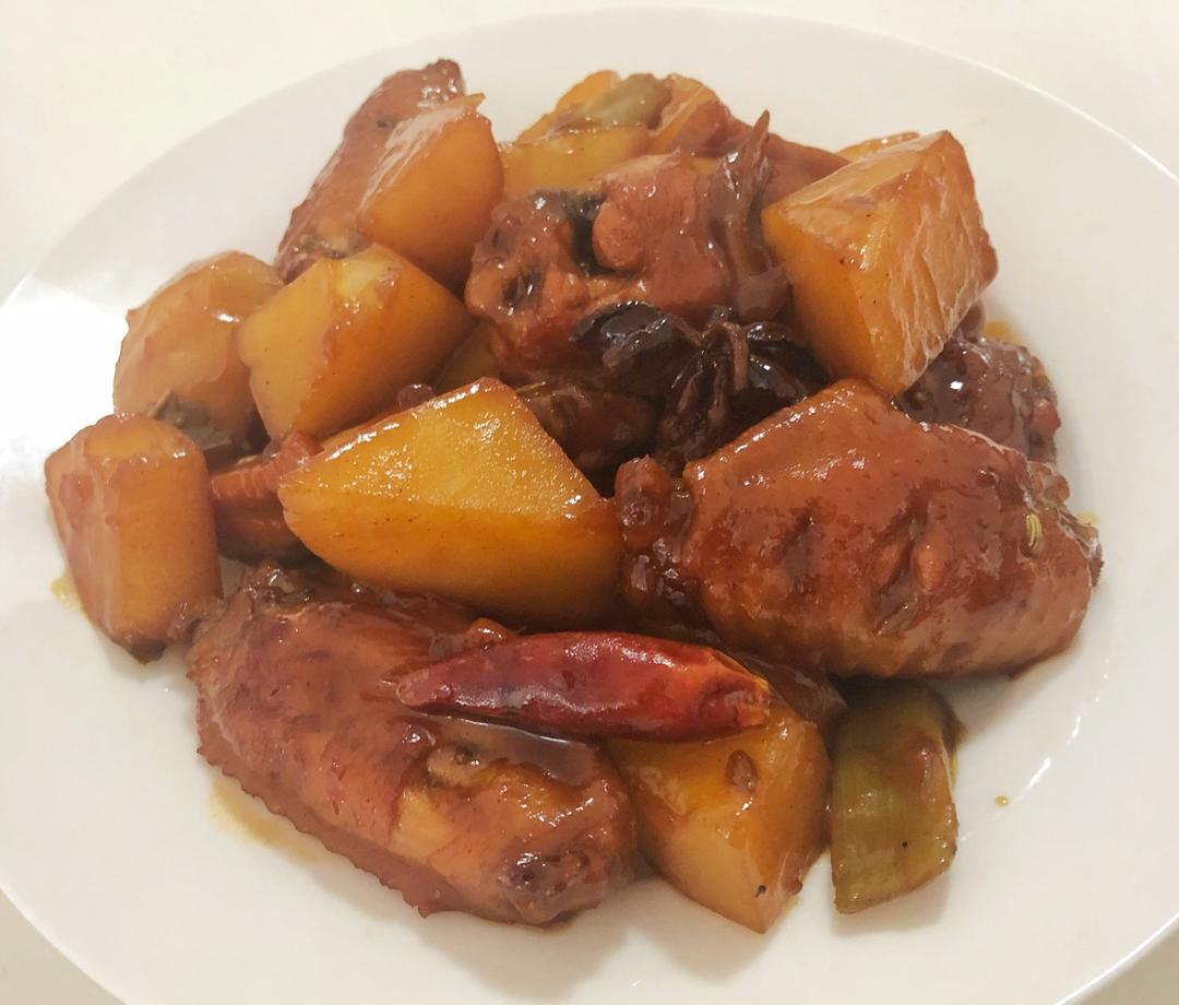 家常版红烧鸡翅土豆