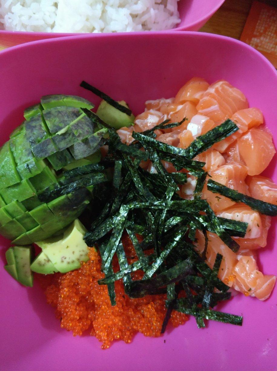三文鱼伴饭