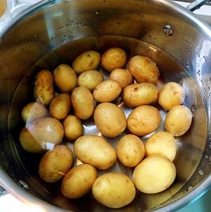 烤小土豆的做法 步骤3