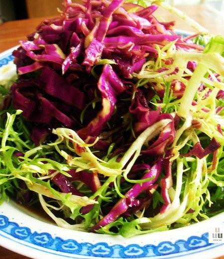 5分钟菜谱：紫甘蓝拌苦菊