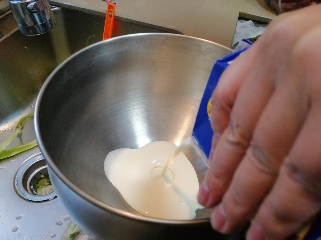 纯奶手撕吐司的做法 步骤1