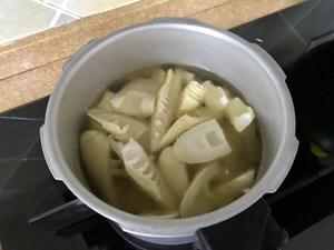 竹笋排骨汤的做法 步骤4