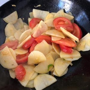 快手家常菜-西红柿炒土豆片的做法 步骤6