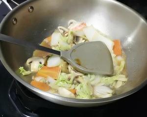 素炒白菜的做法 步骤4