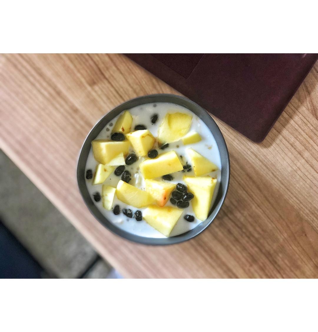 椰汁西米芒果甜豆花【轻卡小食】