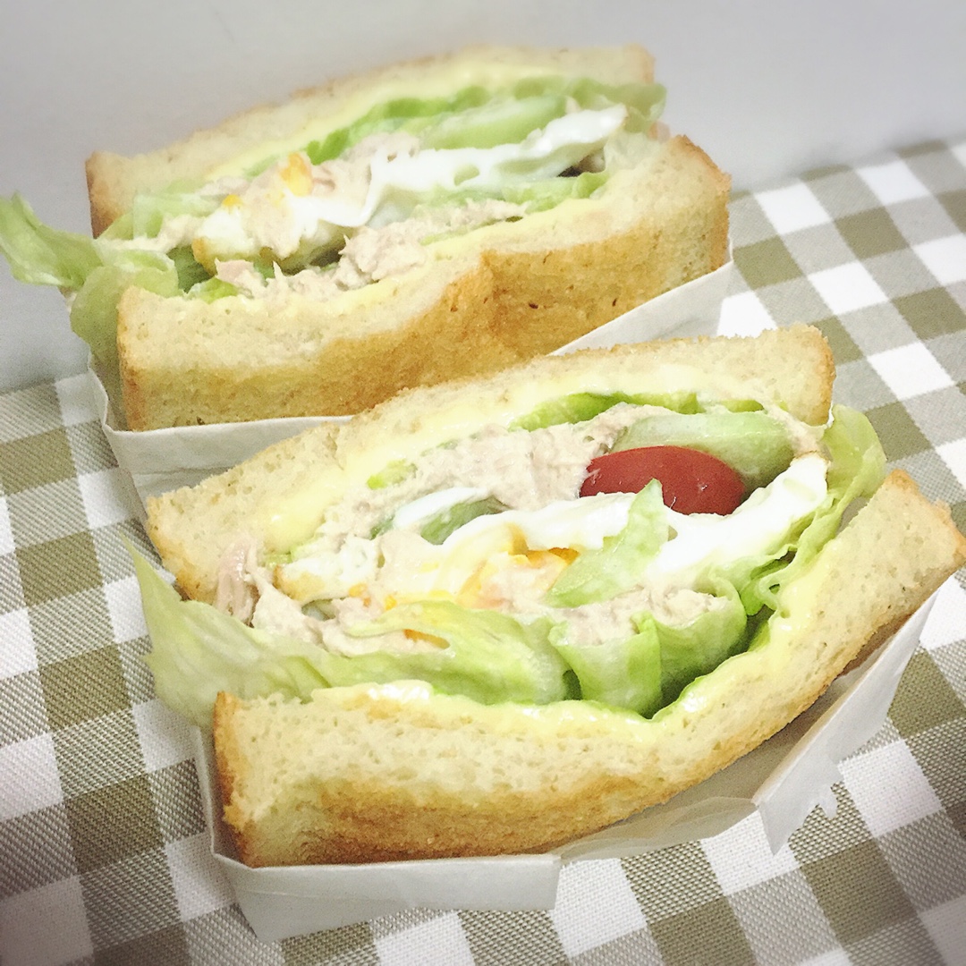 《Tinrry下午茶》教你做吞拿鱼三明治