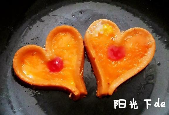 爱心火腿煎蛋❤️暖心浪漫的早餐‼️的做法