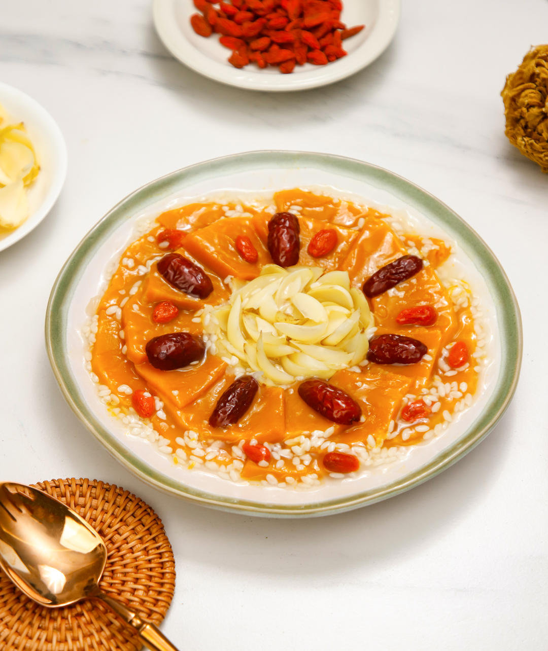 入秋必备！滋养润肺又美颜，10分钟轻松搞定~的做法