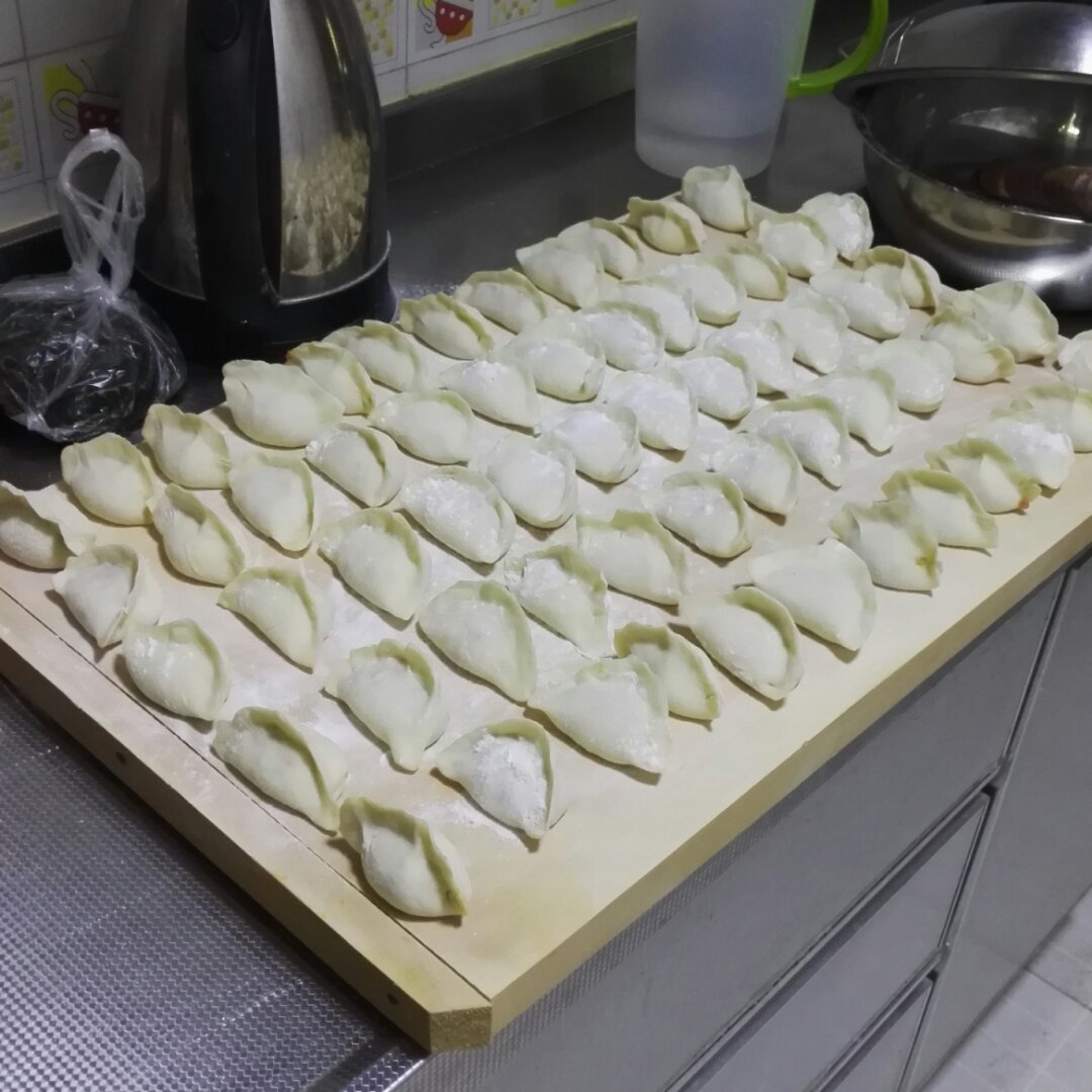 芹菜胡萝卜猪肉水饺