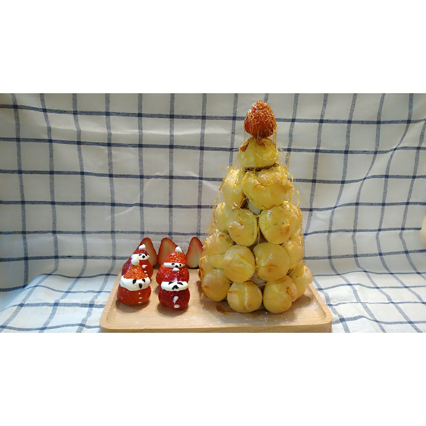 圣诞雪景焦糖泡芙塔