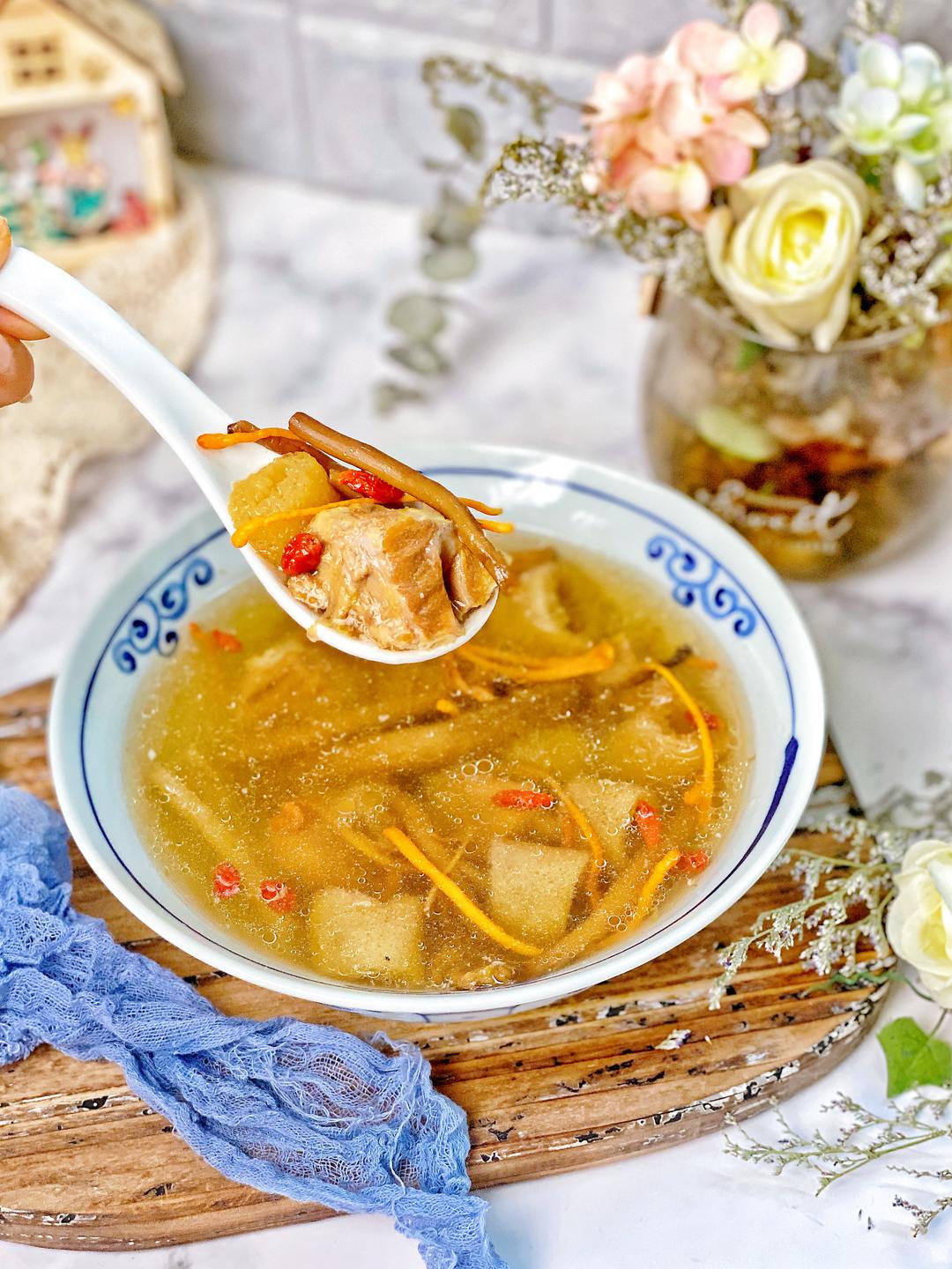 菌香排骨汤❣️汤清肉香👉连喝三碗都不够的做法