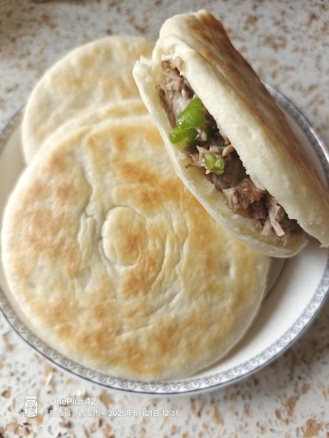 老潼关肉夹馍的馍