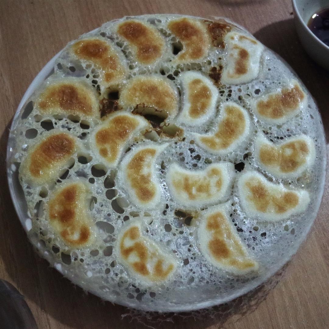 冰花煎饺 Fried Pork & Lotus Root Dumplings