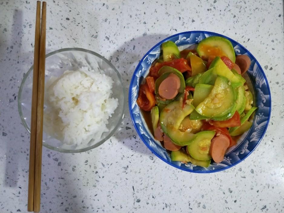 西红柿西葫芦炒火腿
