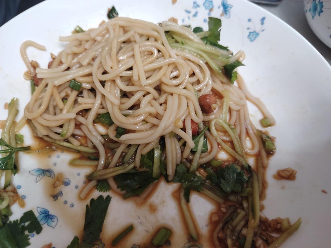 巨好吃㊙️酸辣凉拌面❗️十分钟搞定，简单快手❗️