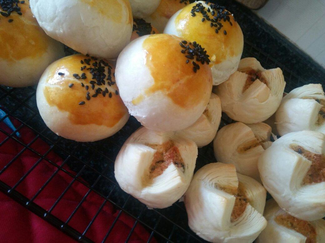 蛋黄酥（放置几天也很酥）