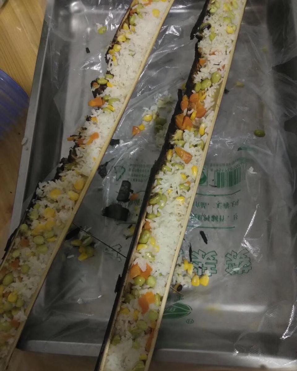 野炊聚会竹筒饭