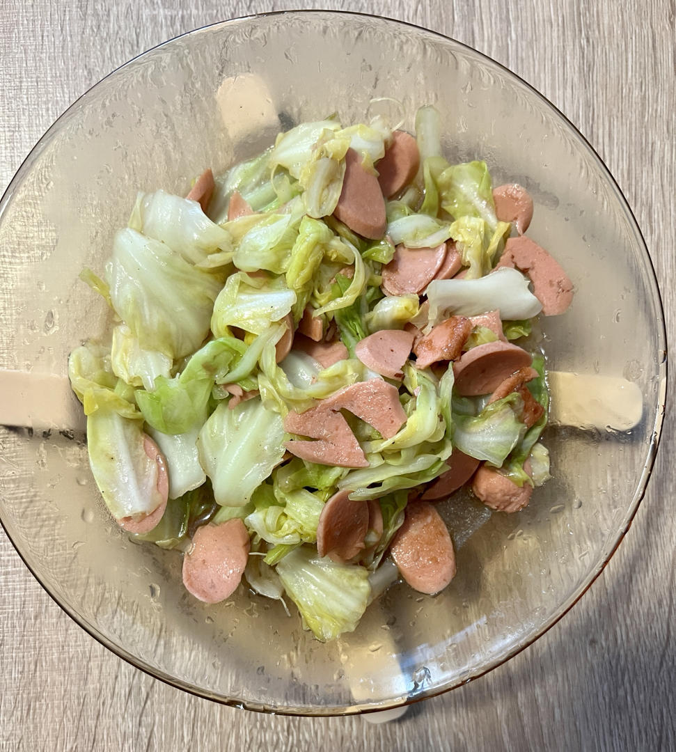 火腿肠炒圆白菜