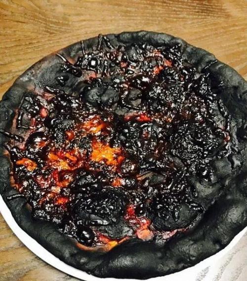 wow真香做的更新比必胜客好吃太多的海陆至尊披萨制作