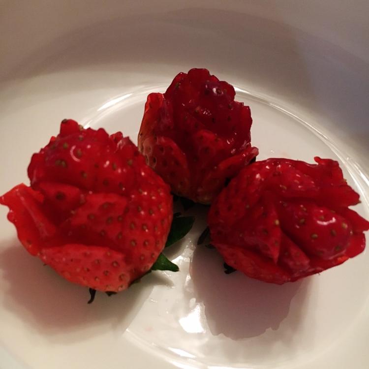 草莓玫瑰花