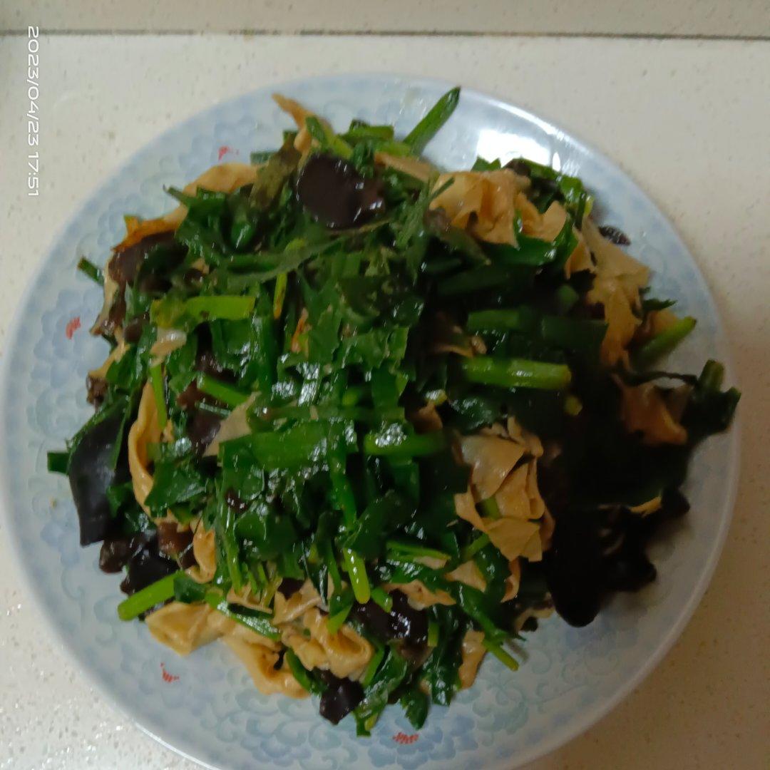 韭菜炒豆皮